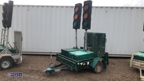 PIKE 2-way traffic light set c/w trailer