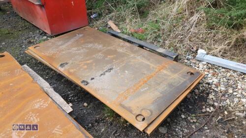 4 x road plates (6ft 5'' x 3ft 2'')