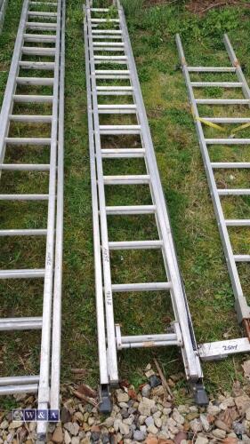 Aluminium double extendable ladder