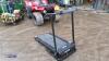 GOOGO folding treadmill c/w incline - 2