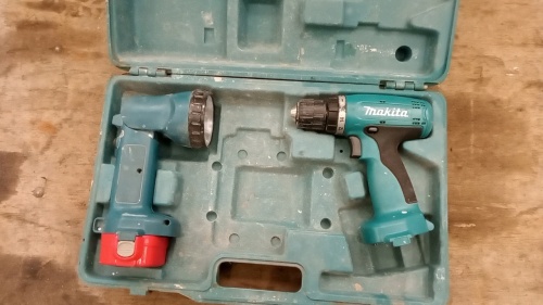 MAKITA 6270D 18v light & drill c/w case