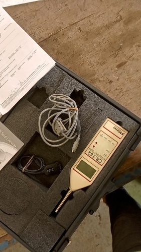 CIRRUS CR262 sound level meter c/w case