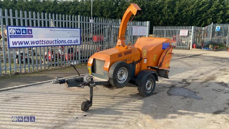 2009 JENSEN 540 fast tow diesel woodchipper (s/n 560904237)