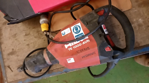 HILTI TE1000AVR 110v breaker