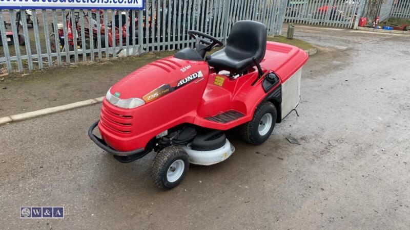 HONDA HF2315 petrol ride on mower c/w collection box