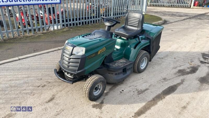 ATCO GT30H petrol ride on mower c/w collection box