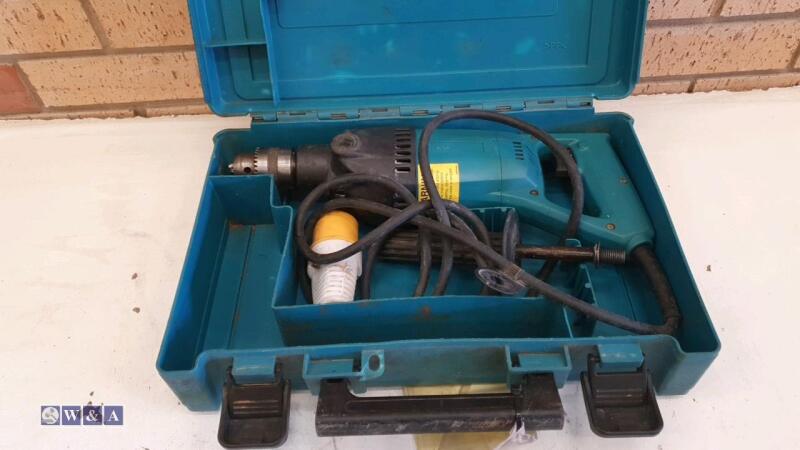 MAKITA 8406 110v core drill c/w case