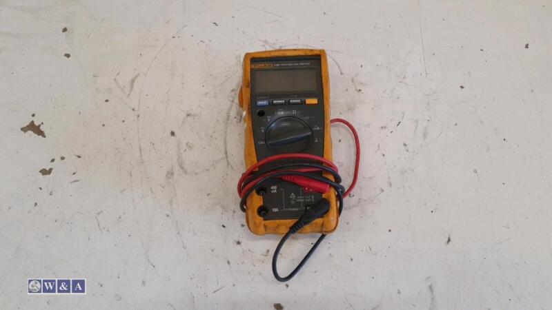 FLUKE 175 multimeter