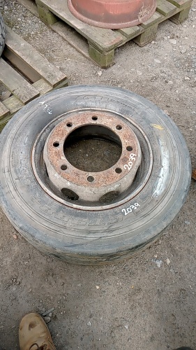 235/74 R17.5 wheel & tyre