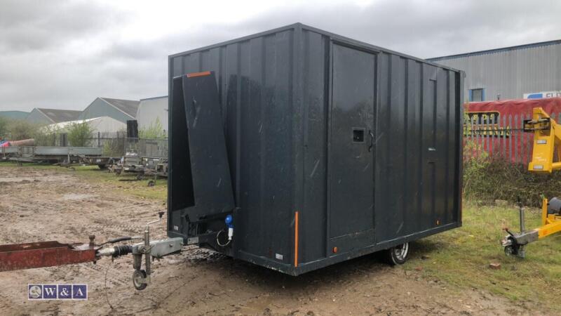 GROUNDHOG fast tow welfare cabin with on-board diesel generator