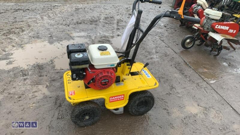 GARDENMASTER petrol turf cutter