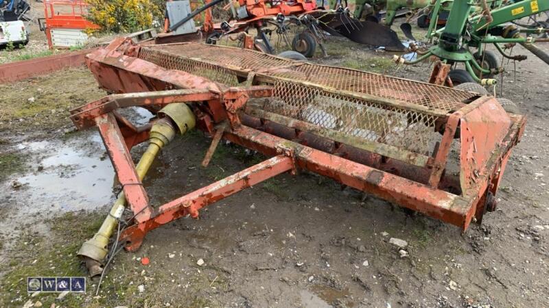 KVERNELAND 3m stone rake c/w PTO shaft