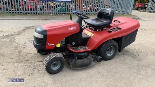 CRAFSTMAN LT2000 petrol ride on mower c/w collector