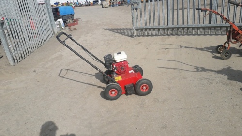 2012 CAMON LS42 petrol lawn scarifier (497R4784)