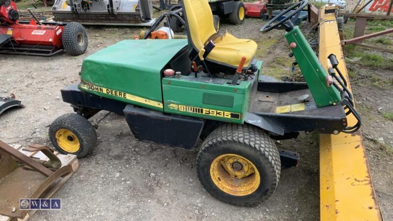 JOHN DEERE F935 diesel outfront mower (no deck)