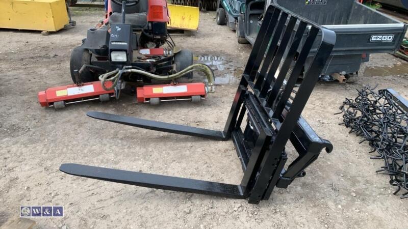 Pallet forks c/w euro brackets & side shift