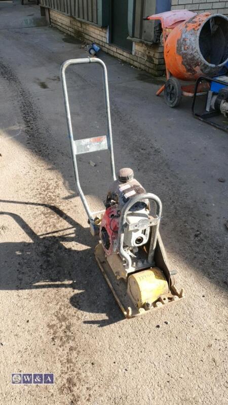 WACKER NEUSON petrol compaction plate