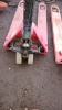 2.5t pallet truck - 3