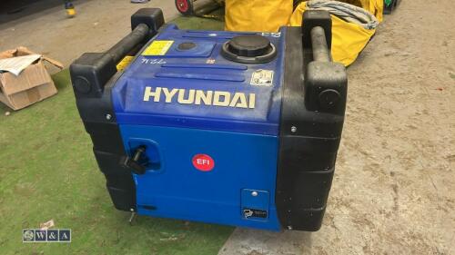 HYUNDAI HY3600 240v petrol suitcase generator