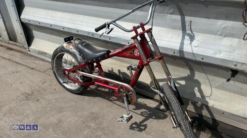 SCHWINN STINGRAY classic chopper bike