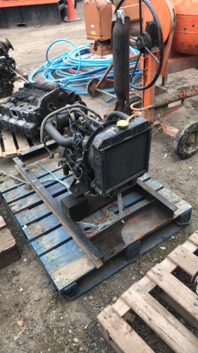 KUBOTA D722 3 cylinder diesel engine