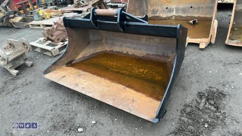 5ft Scandinavian bucket (ENGCON S60 hitch)(60mm pins)