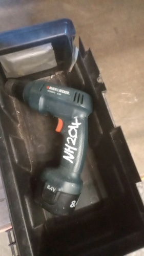 BLACK & DECKER cordless drill