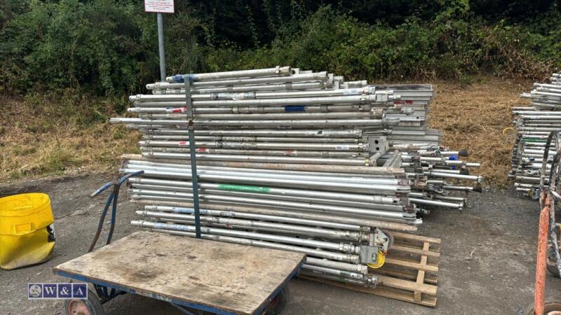 Quantity of aluminium scaffold components