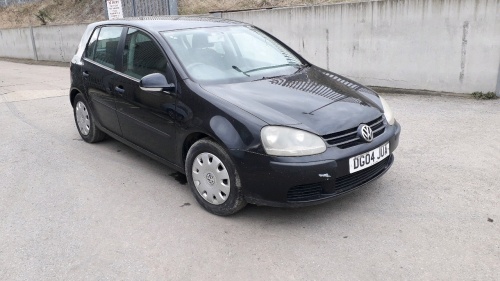 2004 VOLKSWAGEN GOLF 1.9 TDI diesel car (DG04 JUA) (Black) (V5 in office)