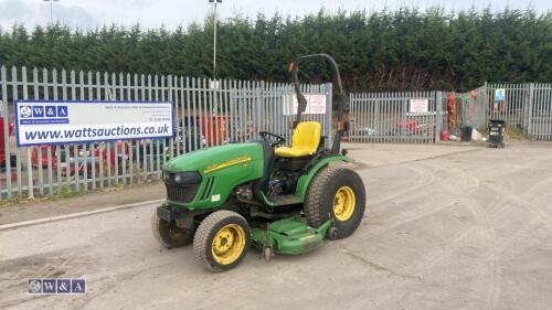 2011 JOHN DEERE 2520 HST 4wd hydrostatic tractor, 3 point linkage, 62'' mid mounted mower deck (CU61 CFP)(V5 in office)