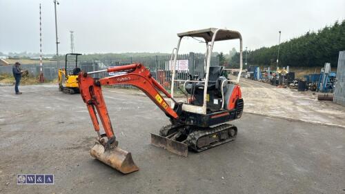 KUBOTA KX36 rubber tracked excavator (s/n Z07699) with bucket, blade & piped