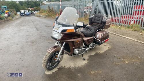 1990 HONDA GOLDWING ASPENCADE SLEAZY RIDER GL1200 motorbike (DAZ 2075)(manual in office)