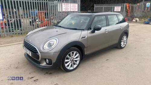 2016 MINI CLUBMAN 2.0 COOPER D diesel estate car (HT16 YJX)(MoT 14th March 2025) c/w sat nav, heated part leather seats, 6-speed gearbox (V5, MoT, Handbook & Spare keys in office) (2018 CATEGORY N INSURANCE LOSS)