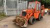 KUBOTA backhoe loader with 3 x buckets - 2