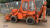 KUBOTA backhoe loader with 3 x buckets - 9