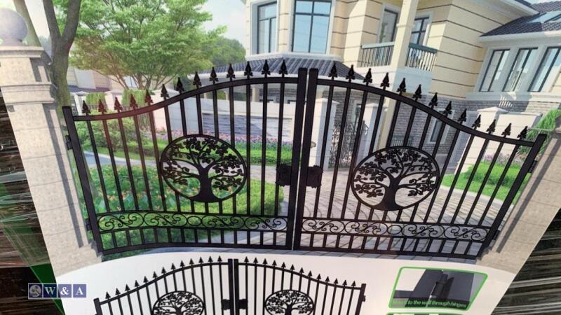 Pair of entrance gate with tree design (suit 14ft entrance)