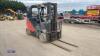 2007 LINDE H20 2t gas driven forklift truck (s/n 403622) with duplex mast & side-shift - 7