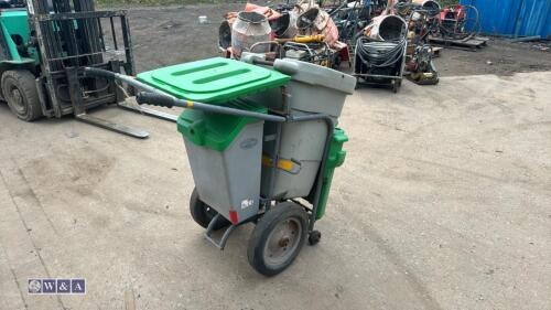 GLASDON SPACE LIFTER litter collector