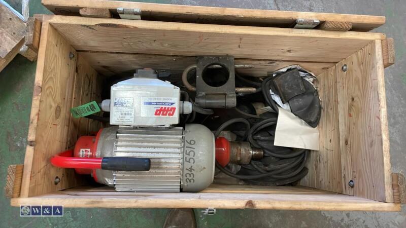 RIDGID 110v pipe bender c/w formers & case (3345516)