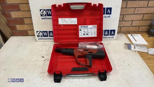 HILTI DD5 nail gun c/w case