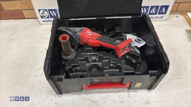 MILWAUKEE grinder c/w case