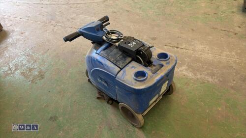 NILFISK 240v floor cleaner