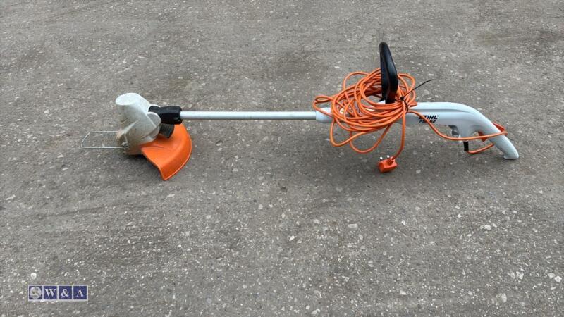 STIHL FSE52 240v strimmer