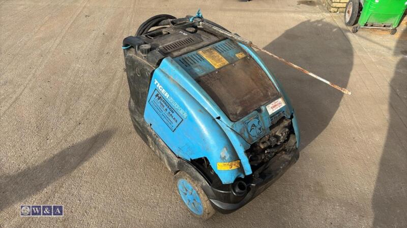 TIGER SUPER 3-phase steam cleaner c/w hose & lance (KD)