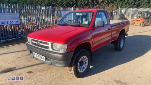 1998 TOYOTA HILUX 2.4 TURBO-D4WD single cab pick-up (R801 UBV)(MoT 5th June 2025)(V5, MoT, manual & other history in office)