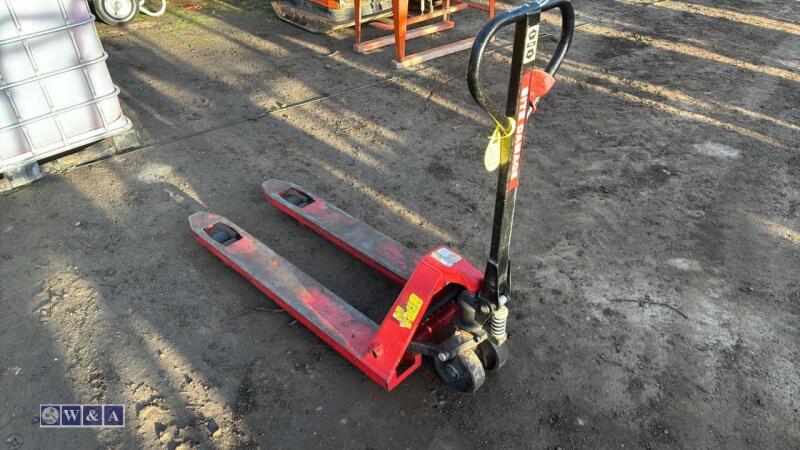 2500kg manual pallet truck