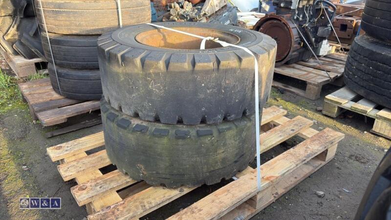 2 x forklift wheels & tyres (8.25-15)