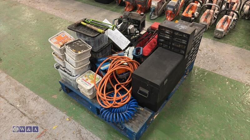 Pallet of mixed equipment including hand tools