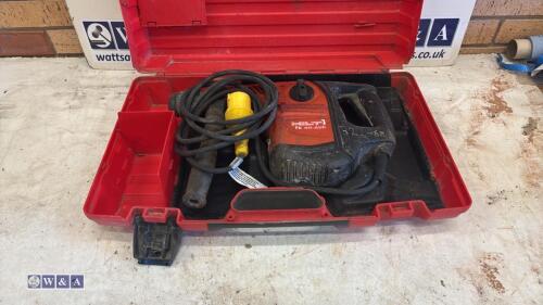 HILTI TE40AVR 110v SDS breaker c/w case