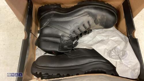 Pair of V12 safety boots (unused old stock) (size 12)